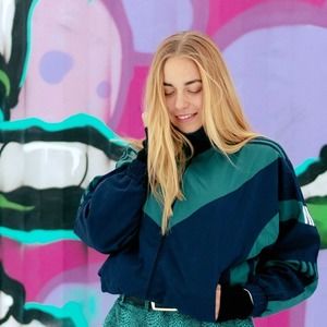 Meet your Posher, Zhenia